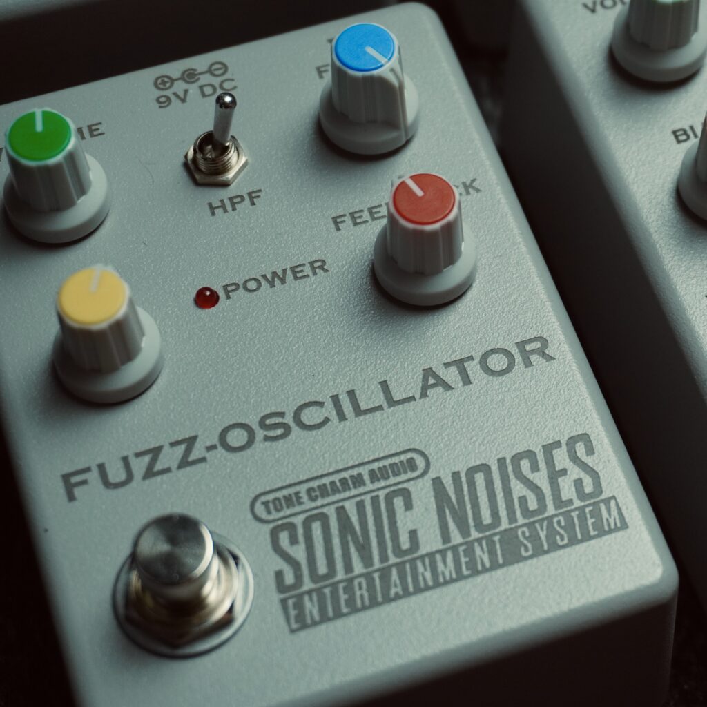 SNES FUZZ - Tone Charm Audio Fuzz Oscillator